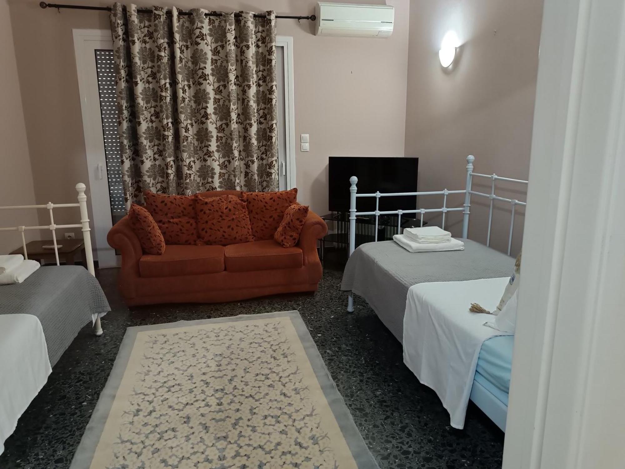 Escale & Journey - Athens Airport Layover Apartment Markópoulon