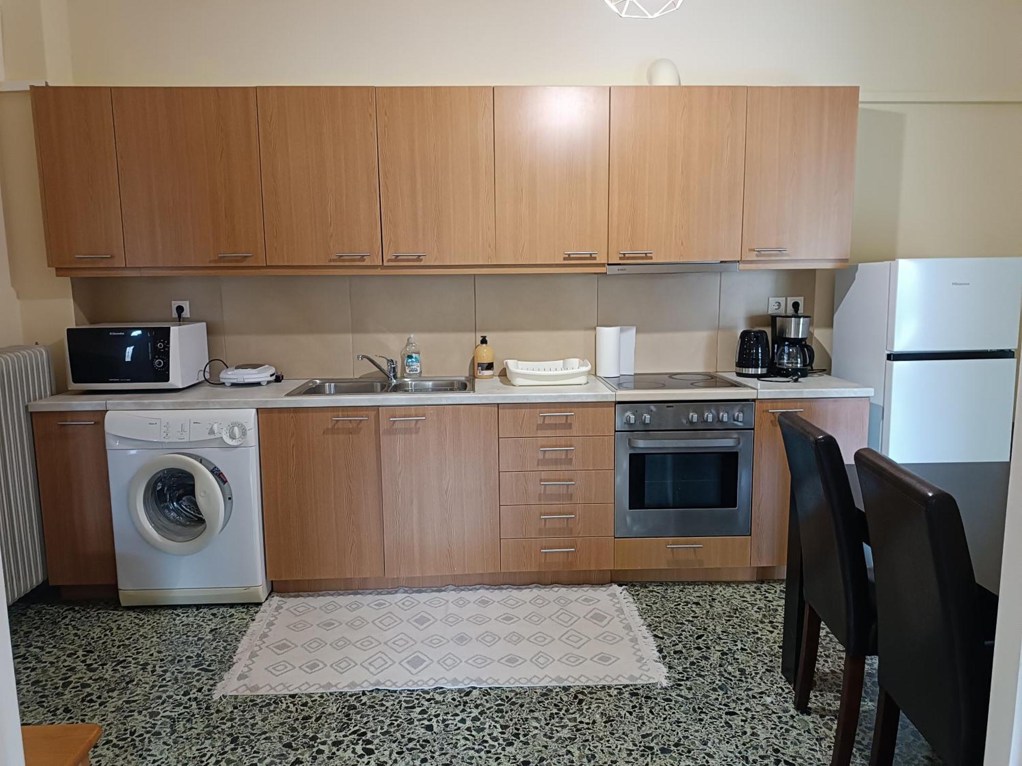 Escale & Journey - Athens Airport Layover Apartment Markópoulon